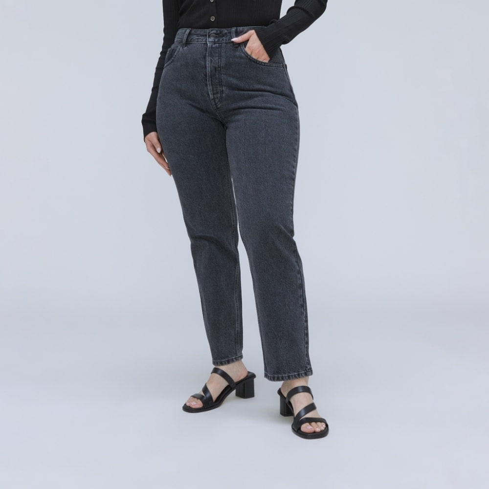 🖤 Everlane 100% Organic Cotton Curvy 90s Cheeky Washed Black Straight Jean, 29